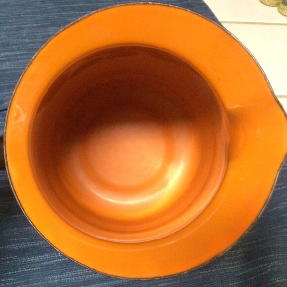 Vintage Enamelware Pitcher Red Orange Metal Half Gallon Enamel Decor 915A - Picture 5 of 5